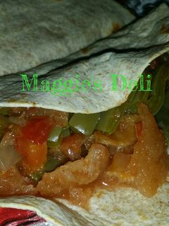 Una foto de Chicharrón con nopales en salsa casera