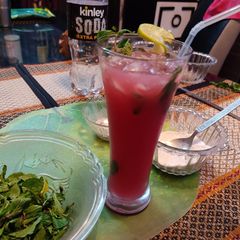 Pomegranate mojito A picture of Pomegranate mojito.