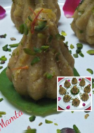 A picture of Moong Daal Modak.