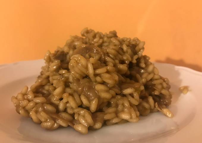 Guida passo passo a Fai  Fatto in casa Risotto con funghi secchi