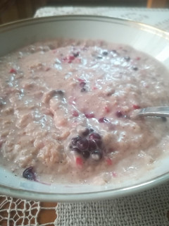 Φωτογραφία της συνταγής Porridge (χυλός) με μούρα χωρίς ζάχαρη