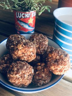 A picture of Peanut Butter Balls.