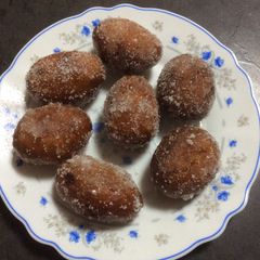 A picture of Dry Gulab Jamun.