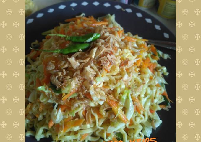 Mie goreng sederhana (tapi enak😁)