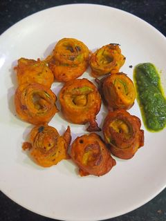 लौकी छिलके के पकौड़े रेसिपी मुख्य फोटो