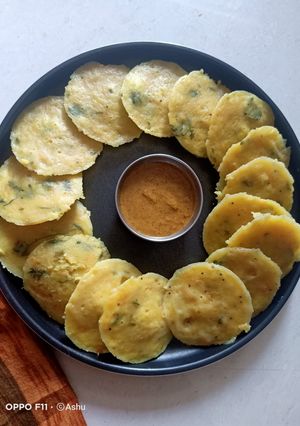 मुंग दाल की इडली(moongdaal ki idli reipe in hindi) रेसिपी मुख्य फोटो