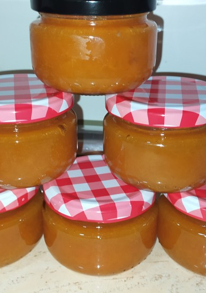 Una foto de Mermelada de albaricoques 🍑🍑🍑
