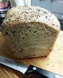 Pan de molde con harina integral y semillas