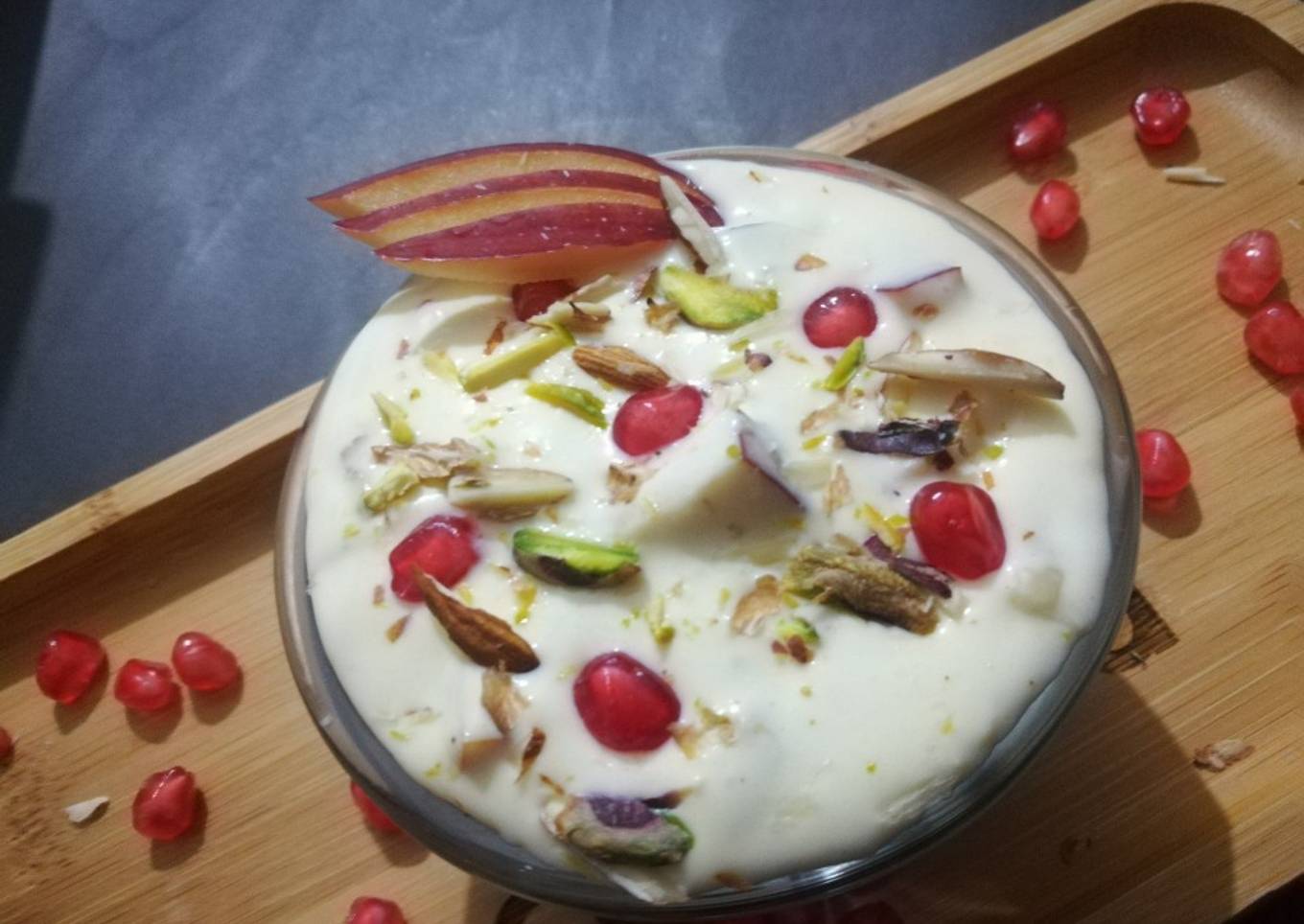 Custard mixed fruits