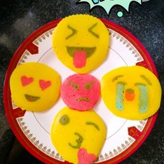 A picture of Pancake emojis.