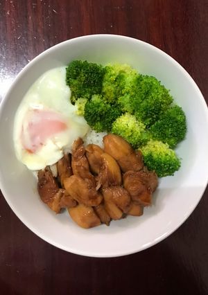รูปของ ข้าวหน้าไก่เทอริยากิ + ไข่ออนเซ็น
