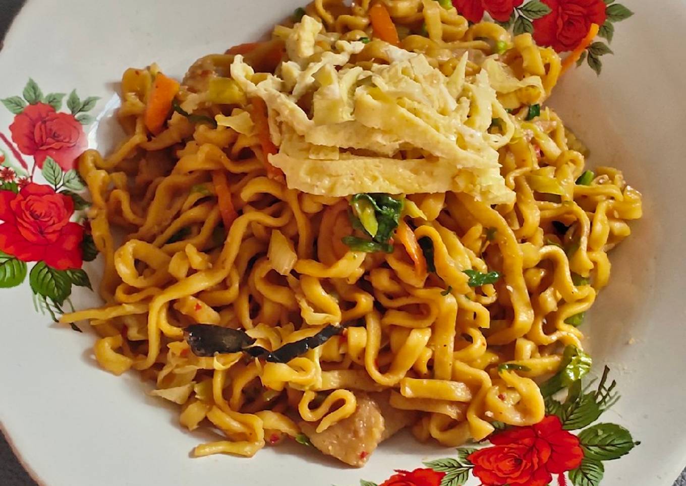 Mie goreng burung dara