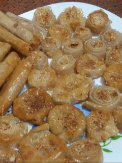 صورة لوصفة جلاش بالكنافه والبسبوسه والمكسرات