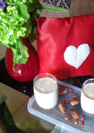 A picture of Peanut milk.
