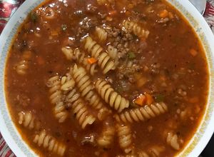 Una foto de Guiso de fideos con carne picada