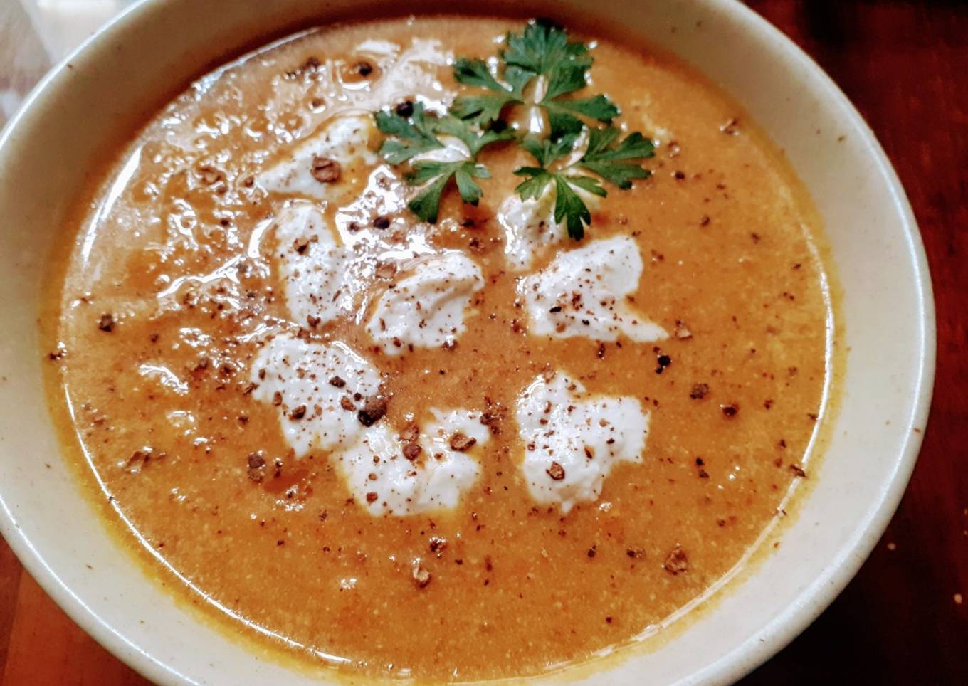 Sopa Crema de Calabaza  y Cebolla Asada