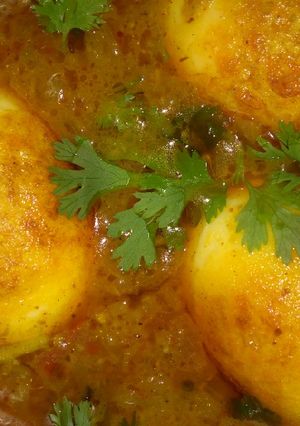 A picture of Egg curry.