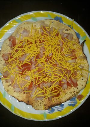 A picture of Masala papad.