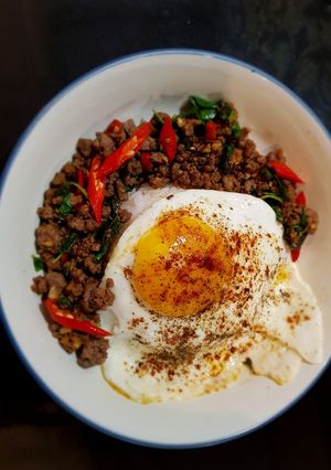Foto resep Daging Cincang Kemangi (Thai Minced Beef with Basil)