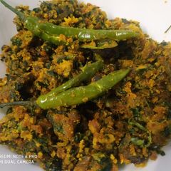 A picture of Methi besani.