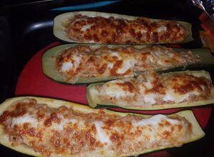 Töltött cukkini recept fotója