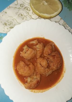 Une photo de ChouxChoux-fleurs en sauce rouge