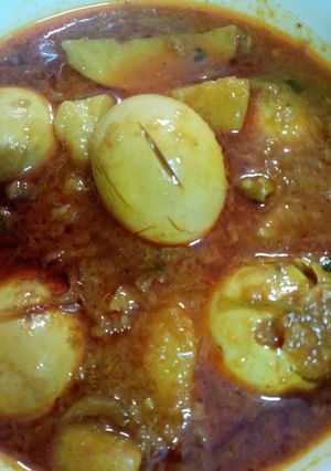 ডিম আলুর ঝোল রেসিপির প্রধান ছবি