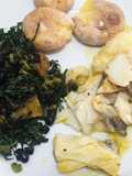 Bacalhau assado com batatas a murro e migas de couve