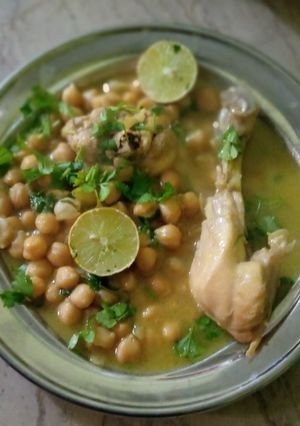A picture of Murgh Chole.