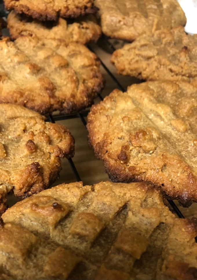 A picture of Cashew Butter Cookies.