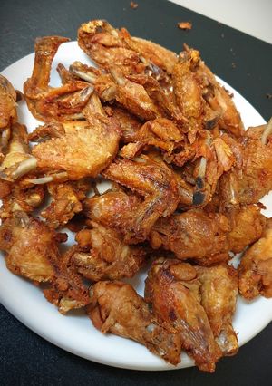 Extraropogós tüzes csirkeszárnyak recept fotója