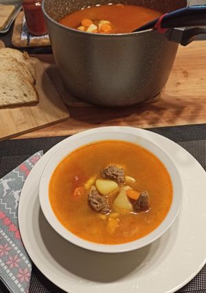 Gulyásleves recept fotója