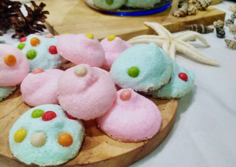 makanan Meringue cookies yang bikin betah