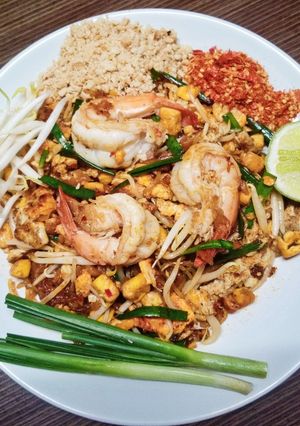 A picture of Pad Thai with Shrimp.