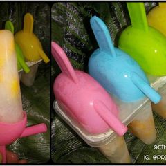 A picture of Mango Ice Lollies (2 Ingredients!).