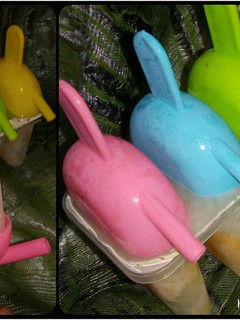A picture of Mango Ice Lollies (2 Ingredients!).