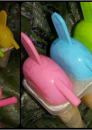 A picture of Mango Ice Lollies (2 Ingredients!).