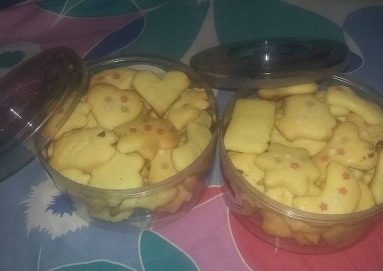 Cookies Keju Parut:
manis, gurih dan tahan lama