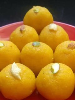 રવા મેંગો લાડુ(rava mango ladu in gujarati) રેસીપી મુખ્ય ફોટો