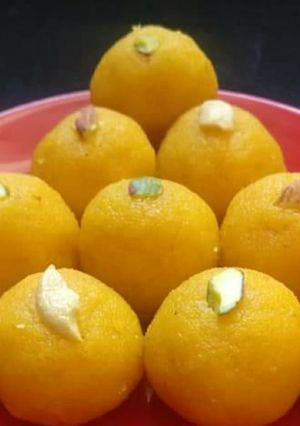 રવા મેંગો લાડુ(rava mango ladu in gujarati) રેસીપી મુખ્ય ફોટો