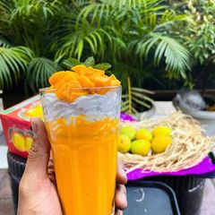 A picture of Mango Milkshake.