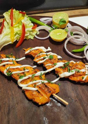 A picture of Chicken Malai Tikka.