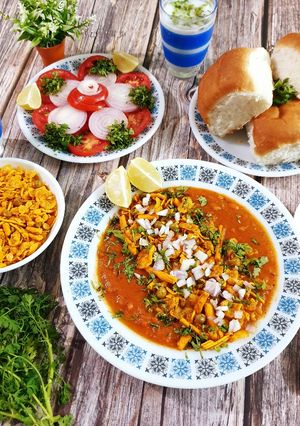 A picture of Misal Pav.