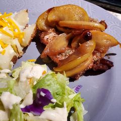 A picture of Cranberry Apple Pork Chops.