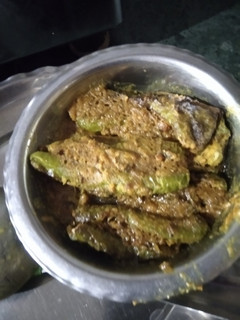 कुरकुरी भरवा मिर्च (kurkuri bharwa mirch recipe in Hindi) रेसिपी मुख्य फोटो