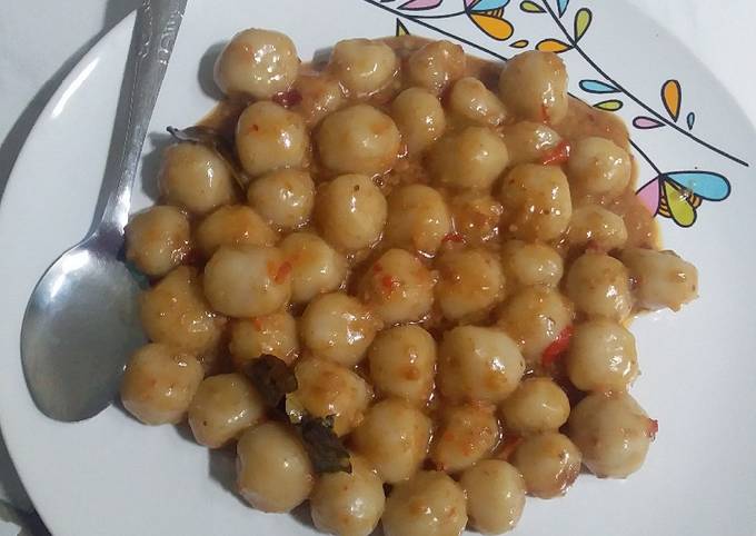 Cilok bumbu kacang pedas manis