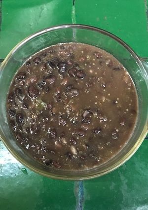 Una foto de Frijoles entomatados