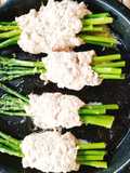 ไก่บดโอบหน่อไม้ฝรั่ง​
