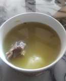 Caldo de cordero con quinua