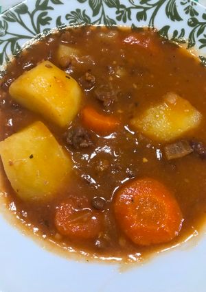Una foto de Estofado de carne con verduras